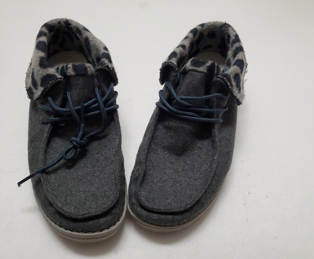 Women's Size 8 HEY DUDE Britt Black Cheetah Cuffed Bootie Shoe GRAY
